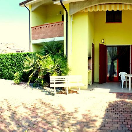 לידו די פומפוזה Villa Fiori Dalia מראה חיצוני תמונה